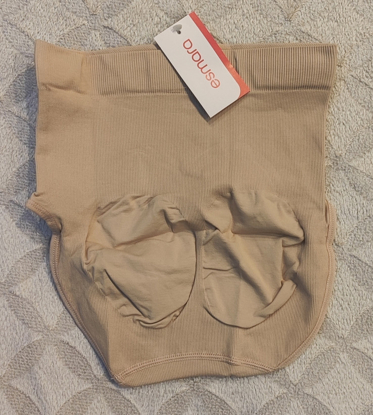 شورت گنی زنانه اسمارا مدل. Soft-Shaping String ، بدون درز، کرمی،