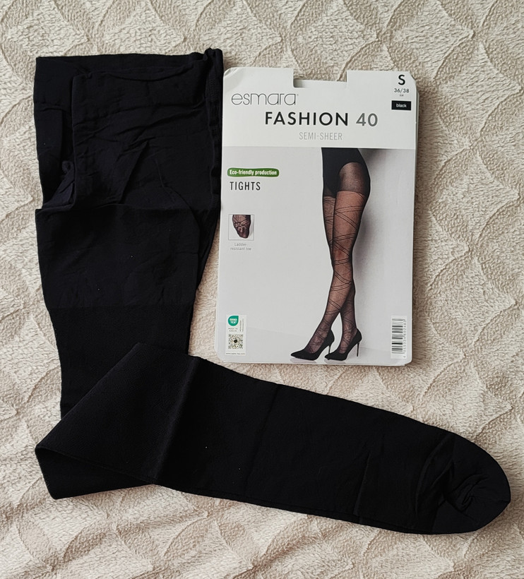 جورابشلواری زنانه اسمارا Esmara | FASHION ۴۰ دنیر مشکی نیمهشفاف طرحدار